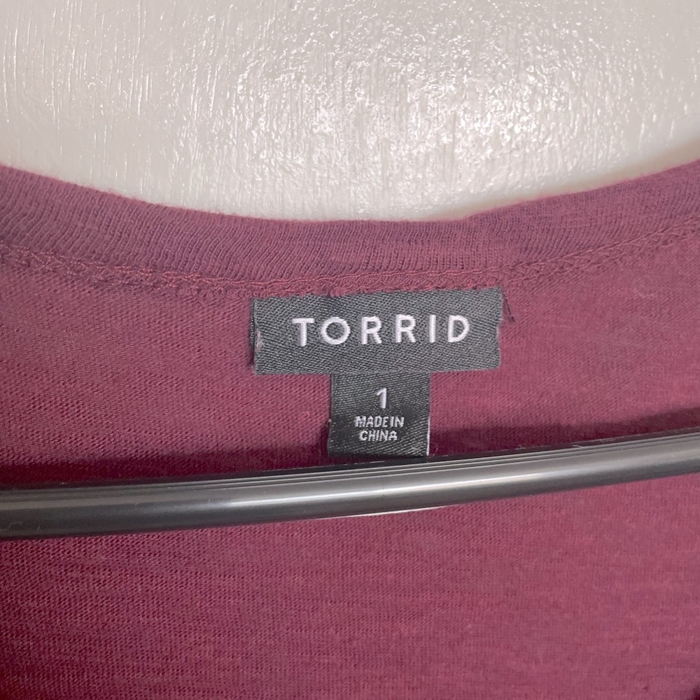 ***SOLD***Torrid Sharkbite Heart Swing Tunic Top - Size 1X - Picture 4 of 13